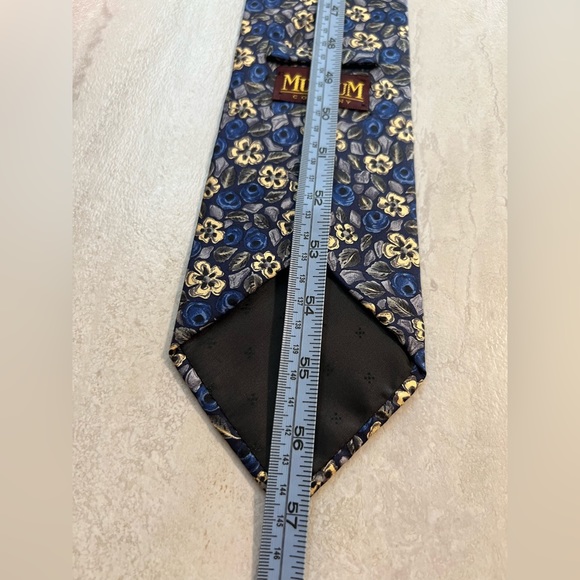 The Museum Company blue & cream yellow classic silk tie - Picture 6 of 7